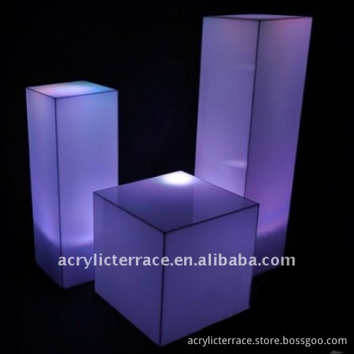 LED illuminated pedestal